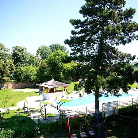 Iulia Otel